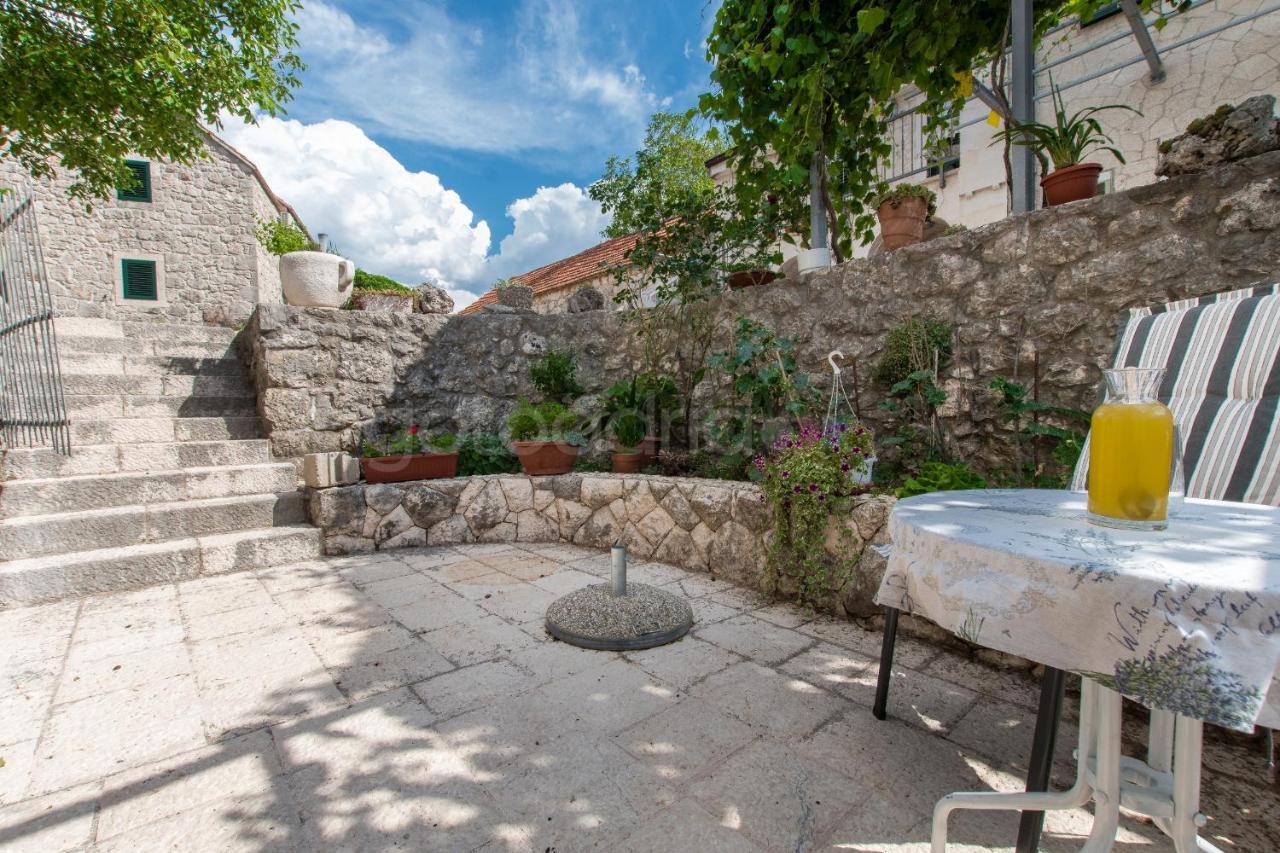 Holiday Home Godinj Donje Rascane Exteriér fotografie