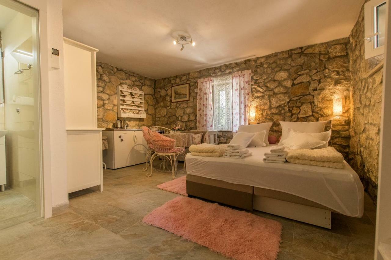 Holiday Home Godinj Donje Rascane Exteriér fotografie